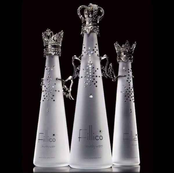 挪威高端水品牌svalbarei冰川水包装设计